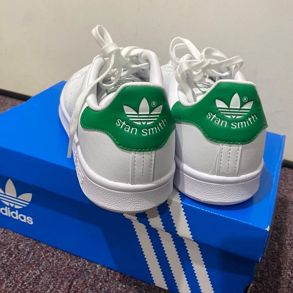 SOLDStan Smith J - Picture 1 of 3